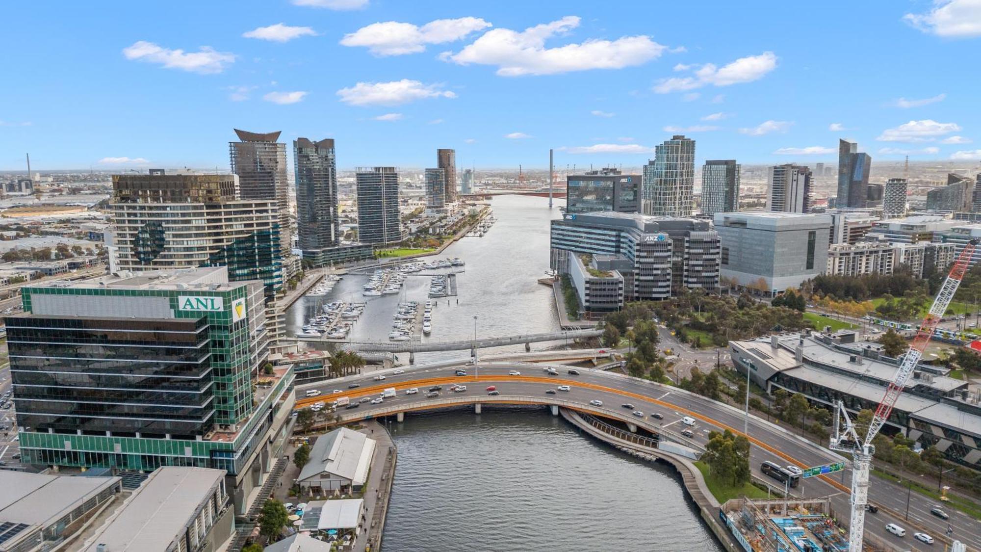 Resort Style Living Yarra Wharf Мельбурн Экстерьер фото