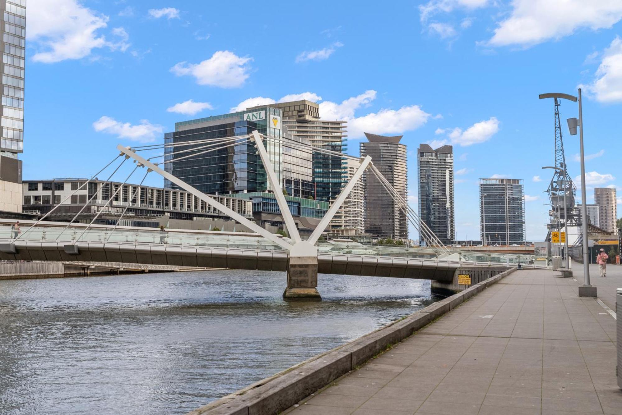 Resort Style Living Yarra Wharf Мельбурн Экстерьер фото
